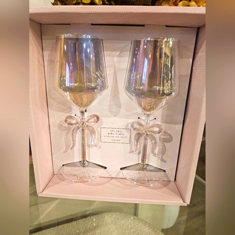Pink Bow Iridescent Wine Glasses By Cupcakes and Casmere